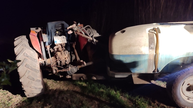 Çanakkale'de devrilen traktörün altında kalan sürücü öldü