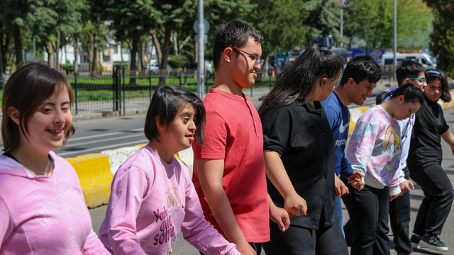 Diyarbakır'ın özel çocukları 23 Nisan'da akranlarına folklor gösterisi sunmaya hazırlanıyor