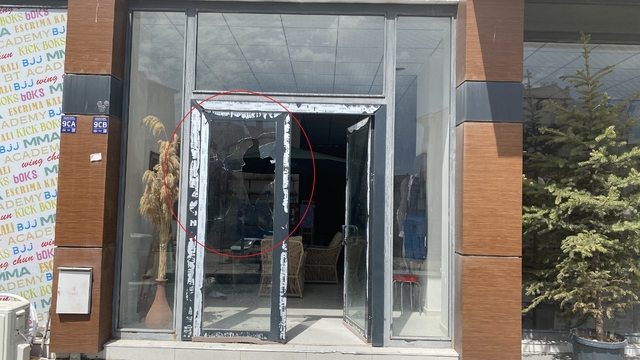 Usta öğreticiyi 'klima motoru gürültüsü' nedeniyle darbettiler