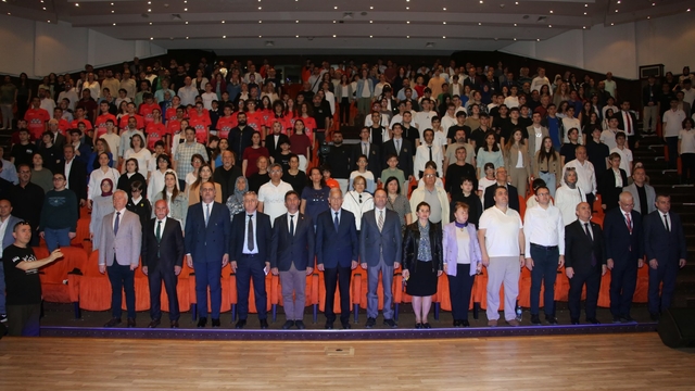 Genç zihinler 29. Ulusal Antalya Matematik Olimpiyatları'nda buluştu