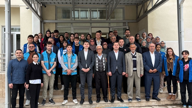 Alaçam'da Gençlik Merkezi gönüllü gençleri ile şehit yakınları kahvaltıda buluştu