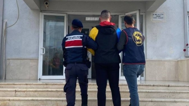 Antalya'da çeşitli suçlardan aranan 212 kişi yakalandı