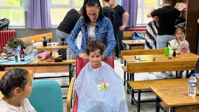 Yağlıdere'de kırsaldaki öğrencilere kuaför hizmeti verildi