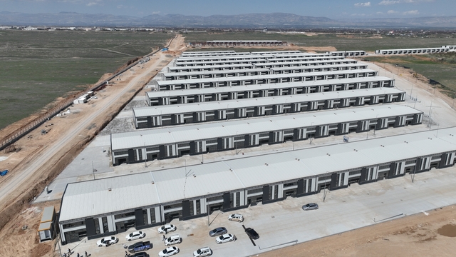 Malatya'da depremzede sanayi esnafı için yapılan site tamamlandı