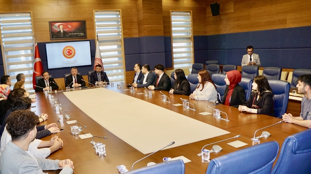 KBÜ Rektörü Kırışık ve öğrencilerden TBMM ziyareti