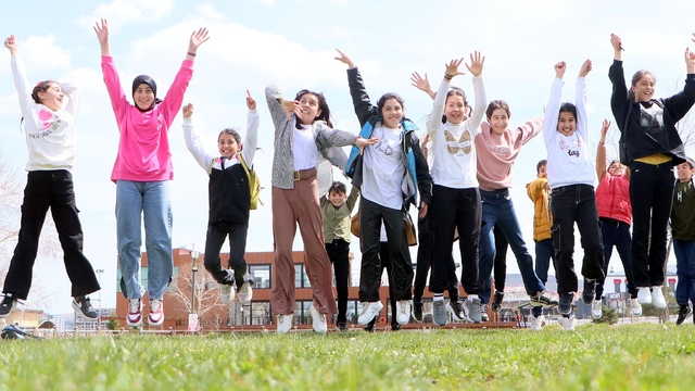 Kırsalda yaşayan 23 ortaokul öğrencisi, Erzurum'u ilk kez gördü