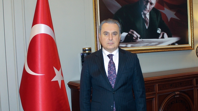 Anamur Kaymakamı Bozdemir'den "23 Nisan Ulusal Egemenlik ve Çocuk Bayramı" mesajı