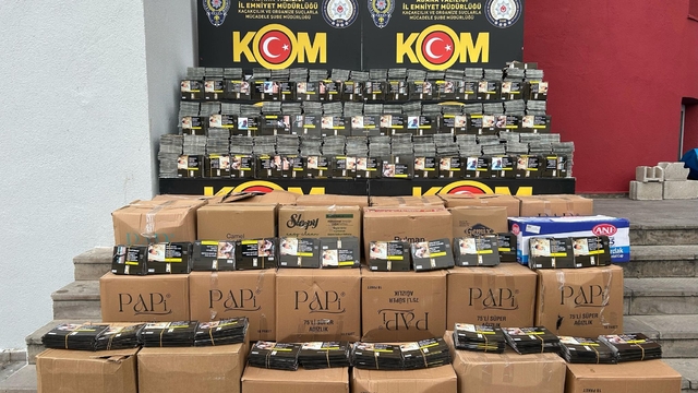 Adana'da 90 bin mükerrer bandrol ele geçirildi