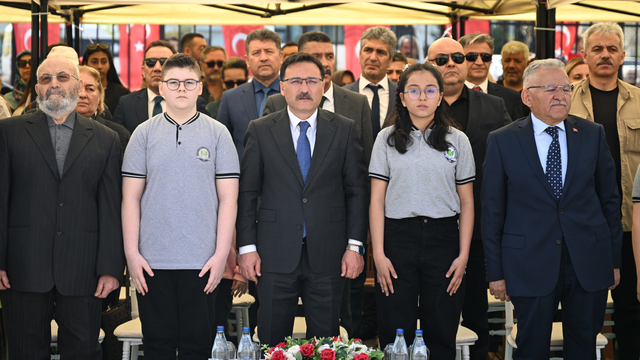 Kayseri ve çevre illerde 23 Nisan Ulusal Egemenlik ve Çocuk Bayramı kutlandı