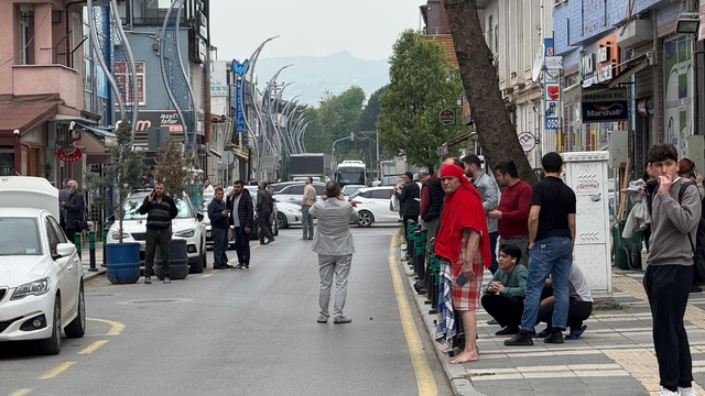 İstanbul açıklarındaki deprem Sakarya'da da hissedildi (2)