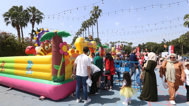 Çevre, Şehircilik ve İklim Değişikliği Bakanlığı, Hatay'da 23 Nisan Şenliği düzenledi