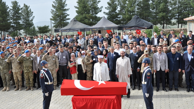 Tabancası kazara ateş alan uzman çavuş şehit oldu (2)