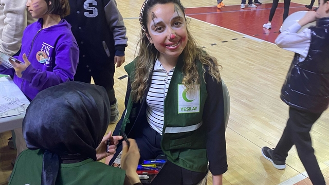 Sivas'ta Yeşilay gönüllüleri öğrencilerle etkinlik yaptı