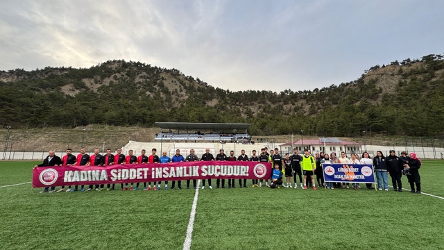 Hanönü'de kurumlar arası futbol maçında kadına şiddete dikkat çekildi