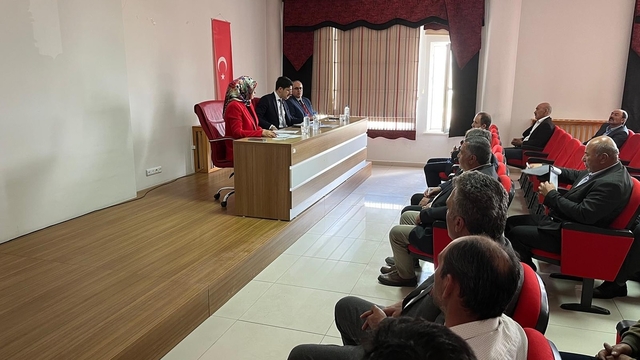 Ulaş Kaymakamı Eskimez, muhtarlarla bir araya geldi