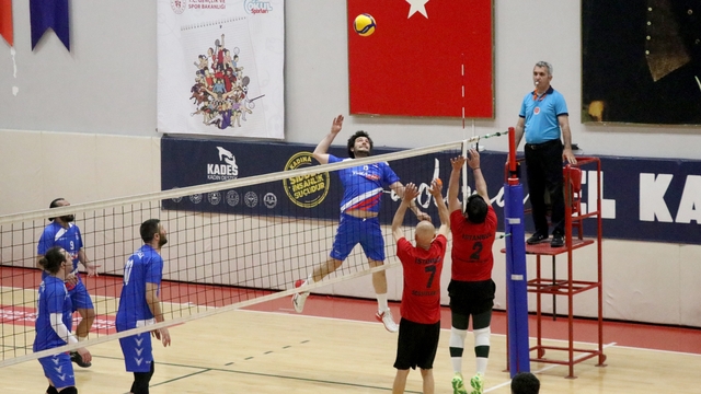 İşitme Engelliler Türkiye Voleybol Şampiyonası, Karabük'te devam ediyor