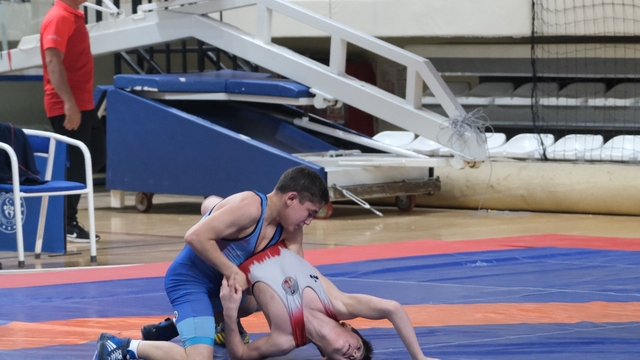 15 Yaş Altı Türkiye Güreş Grup Müsabakaları, Erzincan'da başladı
