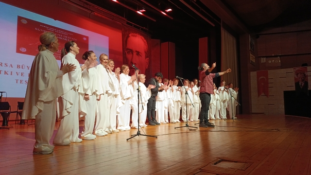 Nazım Hikmet'in "Kuvayi Milliye Destanı" oyunu Bursa'da sahnelendi