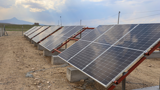 Iğdır'da kurulan GES ile asfalt tesisinin elektrik ihtiyacı karşılanıyor