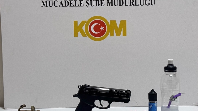 Samsun'da ruhsatsız silah, mühimmat ve uyuşturucu ele geçirildi