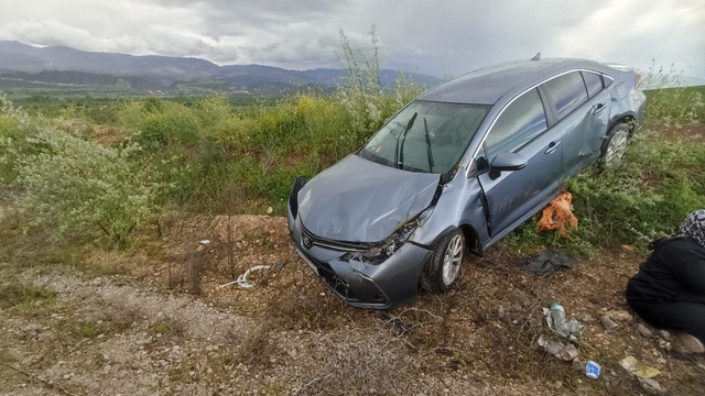 Tokat'ta devrilen otomobilin sürücüsü yaralandı