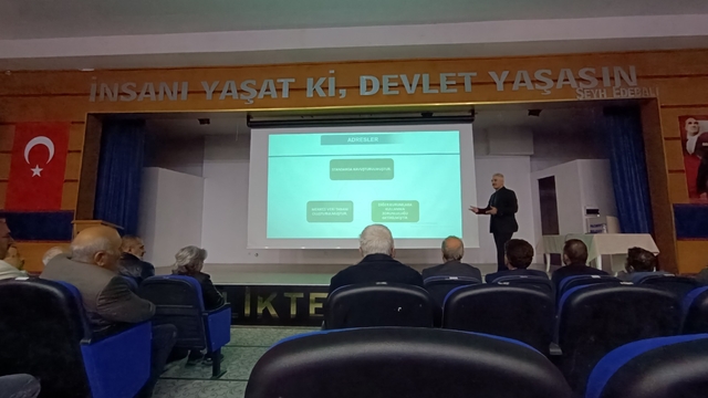 Bilecik'te muhtarlara eğitim verildi