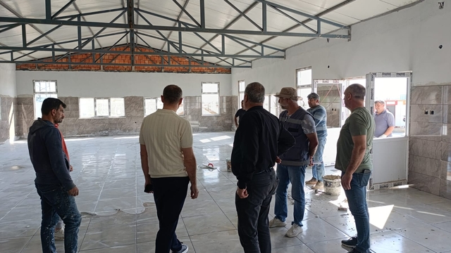 Kırklareli Belediye Başkanı Bulut, mama üretim tesisi inşaatında inceleme bulundu