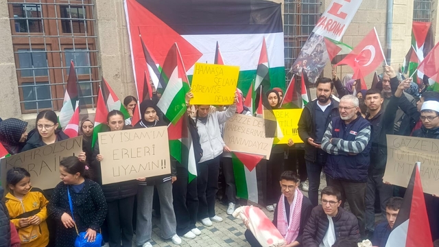 Bolvadin'de Gazze'ye destek yürüyüşü düzenlendi