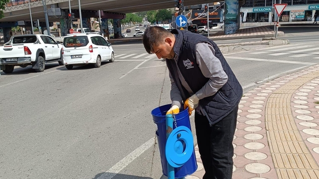 Batman'da çöp kovaları yenilendi