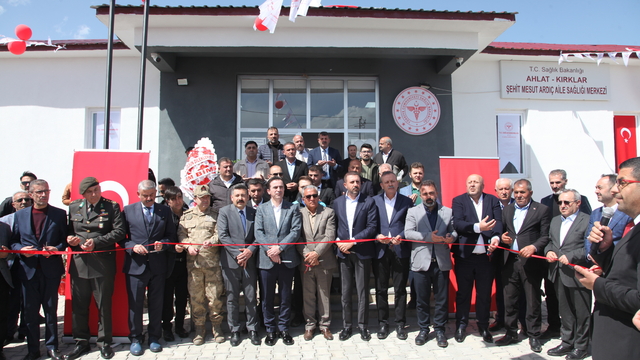 Bitlis'te şehidin adının verildiği aile sağlığı merkezi törenle hizmete açıldı