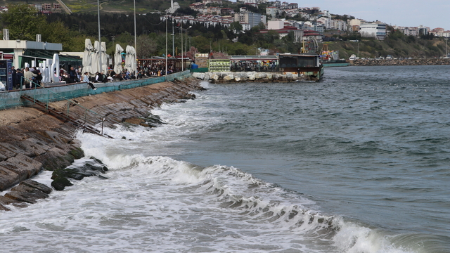 Tekirdağ'da deniz ulaşımına poyraz engeli