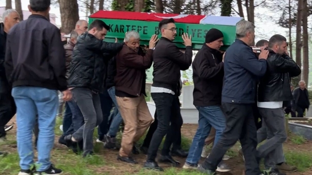 Derede ölü bulunan polis memuru toprağa verildi