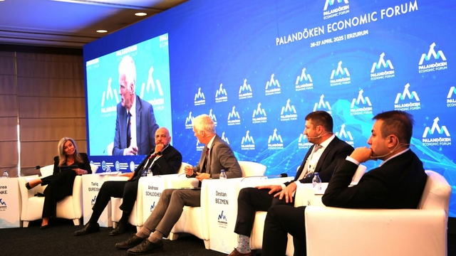 Palandöken Ekonomi Forumu'nda "Yapay Zeka" konuşuldu