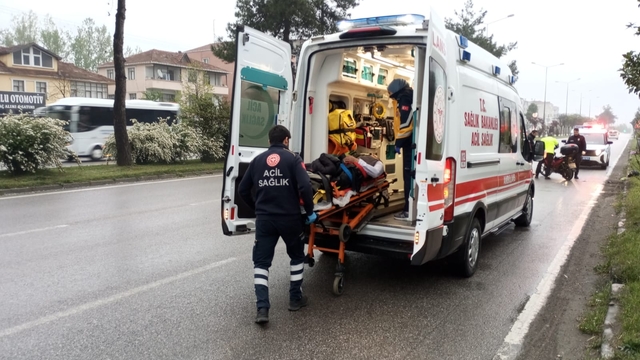 Çarşamba'da devrilen motosikletin sürücüsü yaralandı