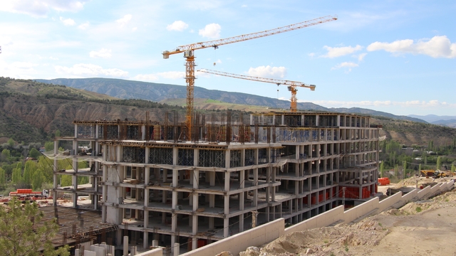 Çankırı'da vinçten düşen işçi yaşamını yitirdi