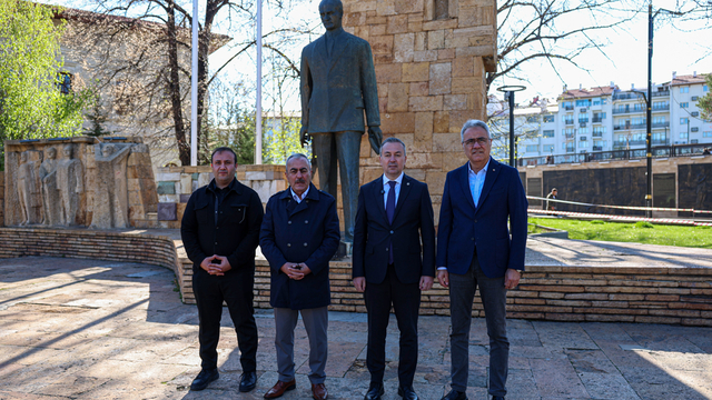 Sivas'ta Atatürk Anıtı çevresinde düzenleme çalışması yapılacak