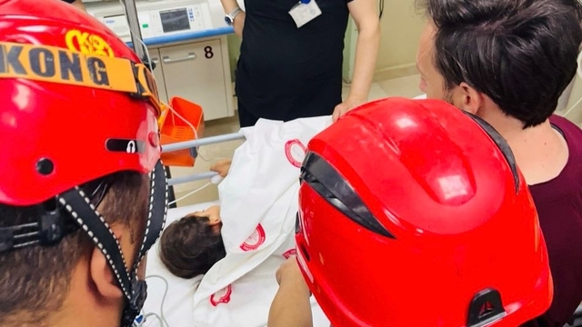 Hatay'da beline inşaat demiri saplanan kız çocuğu yaralandı