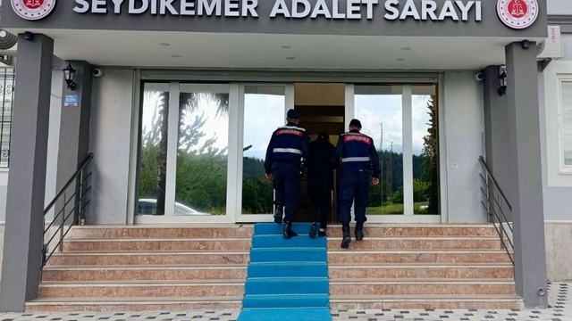 Muğla'da 27 yıl 8 ay kesinleşmiş hapis cezası bulunan firari hükümlü yakalandı