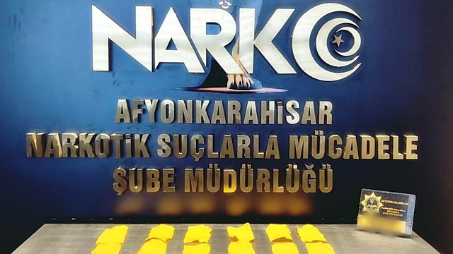Afyonkarahisar'da uyuşturucu operasyonunda 3 zanlı tutuklandı