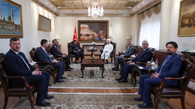 Diyanet İşleri Başkanı Erbaş, Dünya Müslüman Alimler Birliği heyetini ağırladı