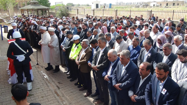 Kalp krizi sonucu yaşamını yitiren polis memurunun cenazesi Şanlıurfa'da defnedildi