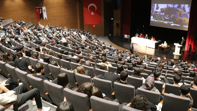 Antalya'da "Gazipaşa'da Afet Gerçeği: Bilinçlen, Önlem Al, Güvende Kal" paneli düzenlendi