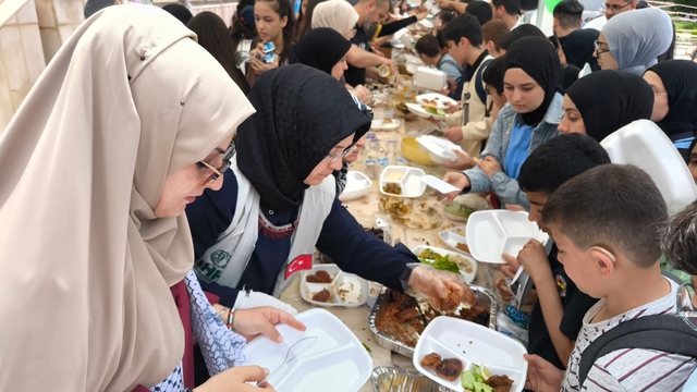 Siirt'te Gazze yararına kermes açıldı
