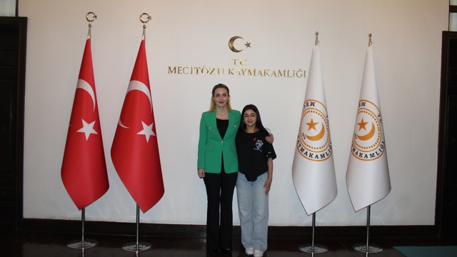 Mecitözü Kaymakamı Nayman, başarılı sporcuyu ödüllendirdi