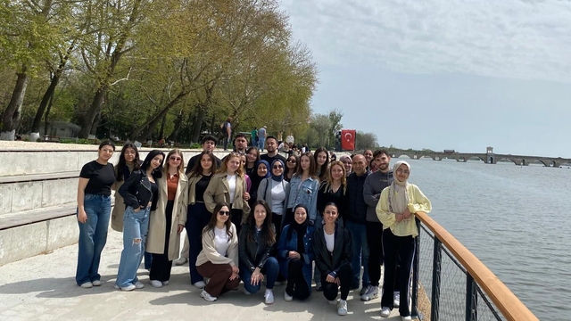 Trakya Üniversitesi öğrencileri Meriç Nehri kenarında açık laboratuvar etkinliği yaptı