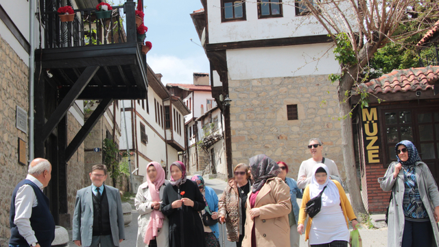Beypazarı huzurevi sakinlerini ağırladı