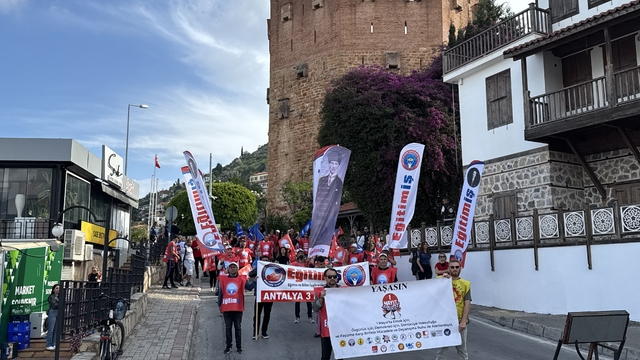 Alanya'da 1 Mayıs Emek ve Dayanışma Günü kutlandı