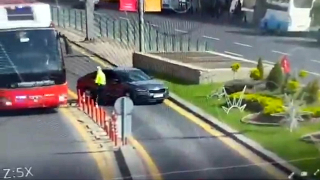 Bakan Yerlikaya: Polisimize araçla saldırmak kamu düzenine tehdittir