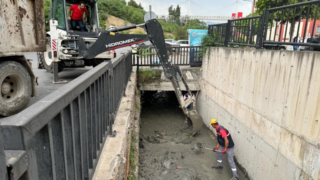 Karabük'te dere yataklarında temizlik çalışması yapıldı