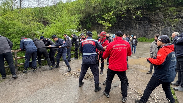 Kayıp, biri kadın 2 kişi her yerde aranıyor (2)